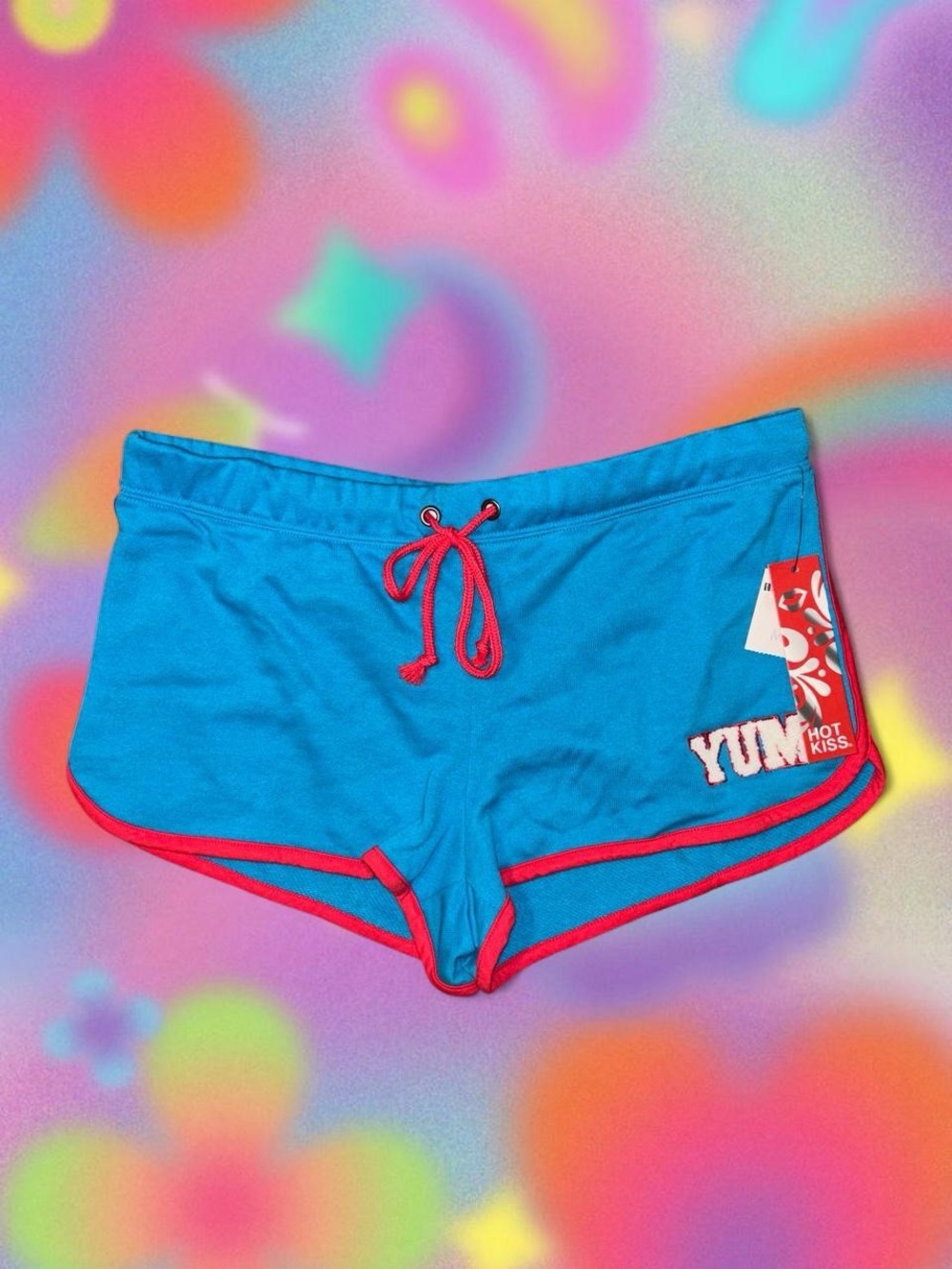 Medium Hot Kiss YUM track Shorties